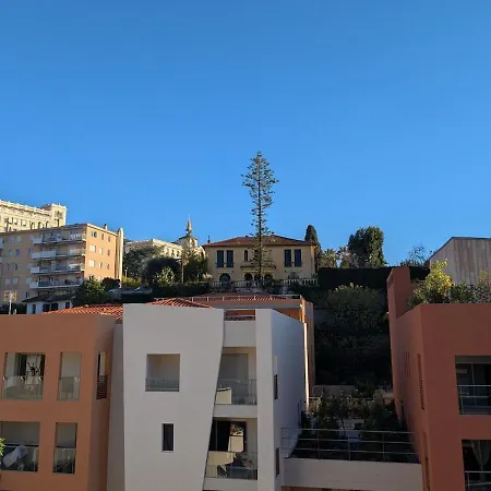 Apartment Vue Degagee, Emplacement Ideal, Climatise