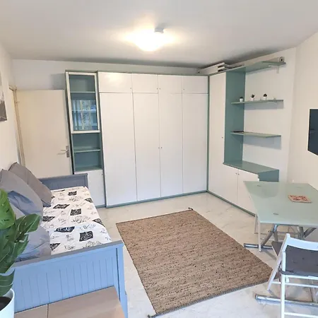 Vue Degagee, Emplacement Ideal, Climatise * Menton
